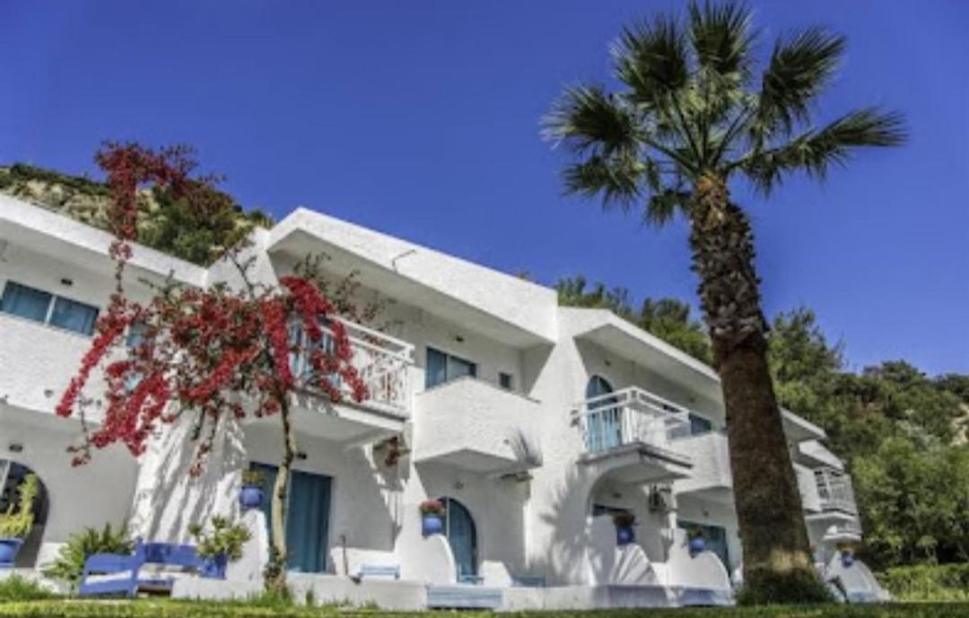 יאליסוס Trees Art Hotel מראה חיצוני תמונה