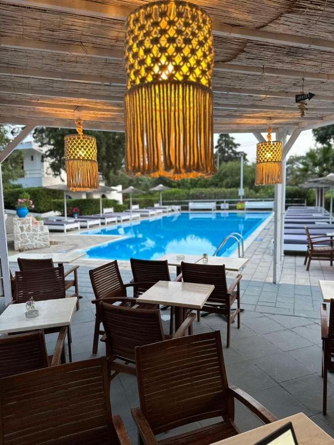 יאליסוס Trees Art Hotel מראה חיצוני תמונה
