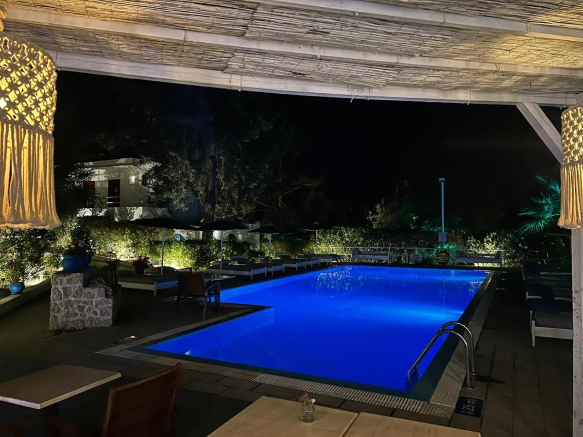 יאליסוס Trees Art Hotel מראה חיצוני תמונה