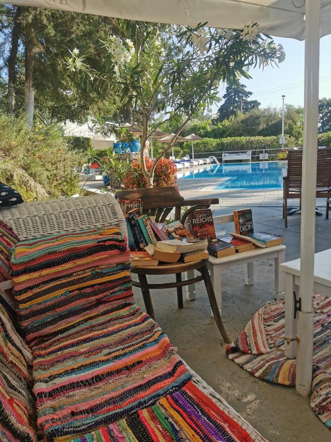 יאליסוס Trees Art Hotel מראה חיצוני תמונה