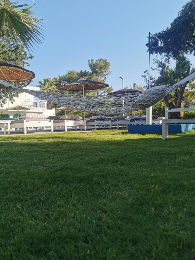 יאליסוס Trees Art Hotel מראה חיצוני תמונה